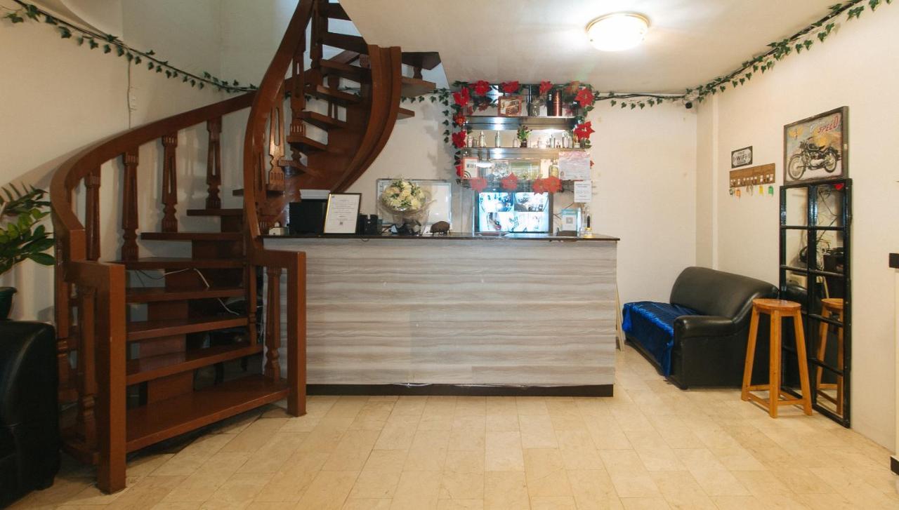 Nearest Hostel Pasay City By Reddoorz Extérieur photo